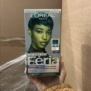 L'Oreal Feria Midnight Bolds Cosmic Azure Hair Color